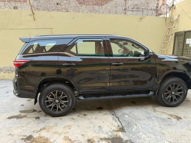 toyota-fortuner-gr-s-big-8