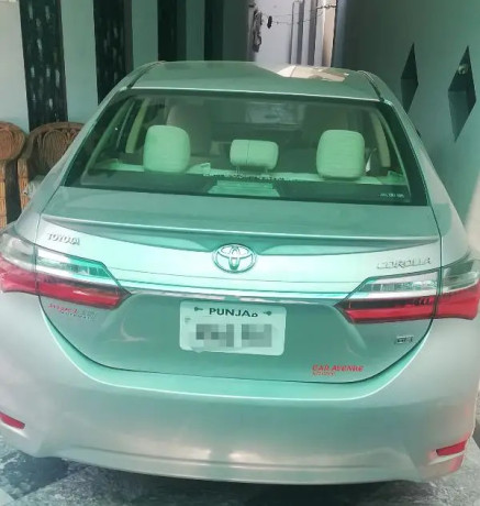 toyota-corolla-altis-x-manual-16-big-1