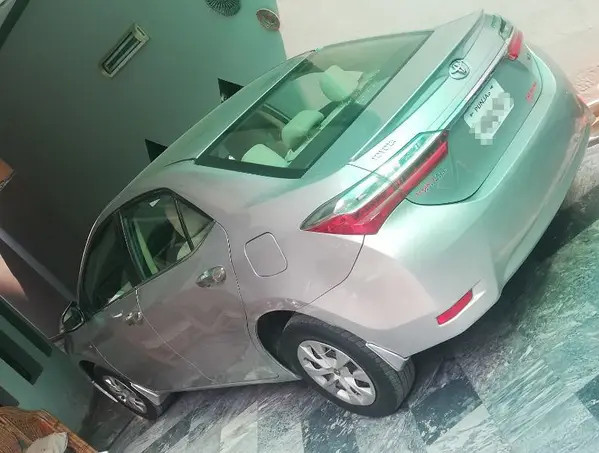toyota-corolla-altis-x-manual-16-big-2