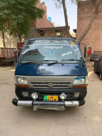 toyota-hiace-standard-roof-big-2