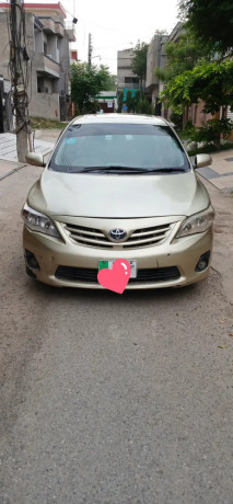 toyota-corolla-altis-x-manual-16-big-0