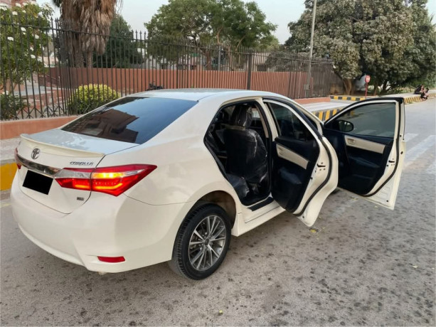 toyota-corolla-altis-x-manual-16-big-9