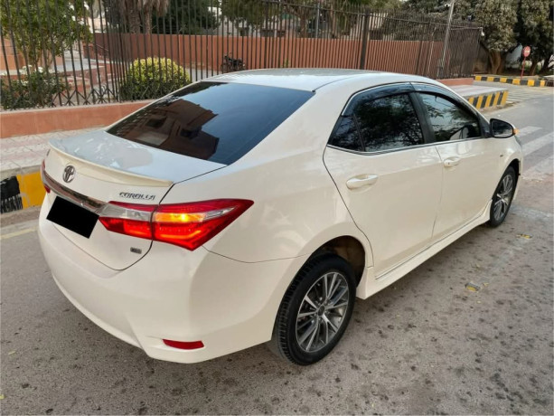toyota-corolla-altis-x-manual-16-big-6