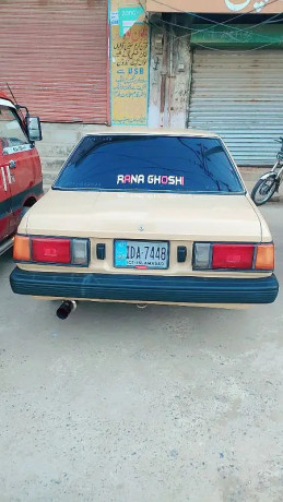 nissan-sunny-1985-big-11
