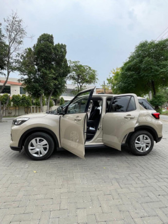 toyota-raize-xs-big-1