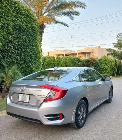 honda-civic-oriel-big-0
