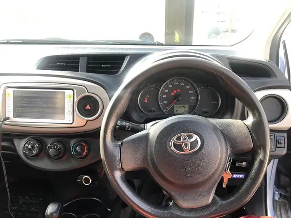 toyota-vitz-big-2
