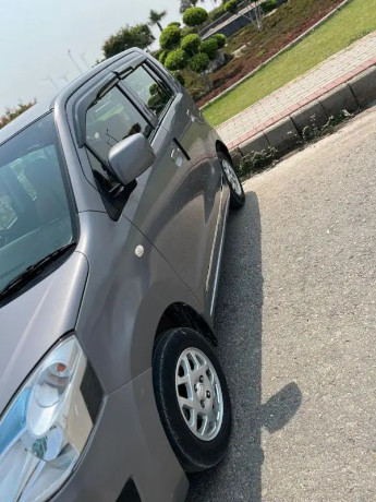 suzuki-wagon-r-2018-vxl-big-0