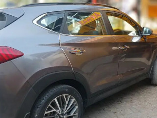 hyundai-tucson-hybrid-signature