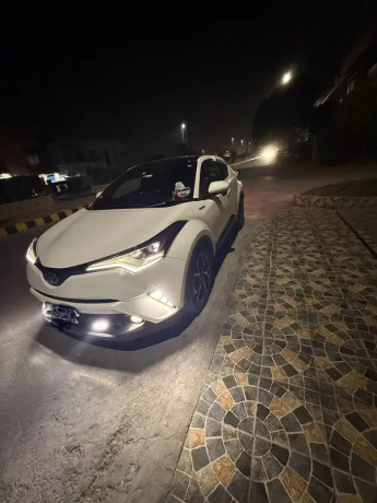toyota-c-hr-2018-hybrid-fresh-import-led-pkg-big-3