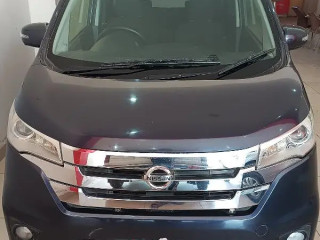 nissan-dayz-highway-star-2014