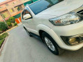 toyota-fortuner-27-v-small-2