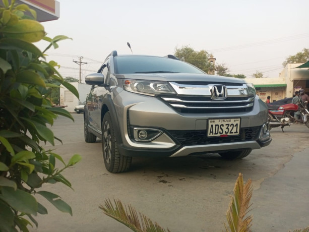 honda-br-v-i-vtec-s-big-2