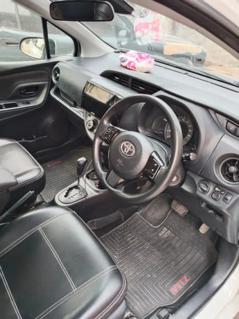 toyota-vitz-f-2019-model-big-6