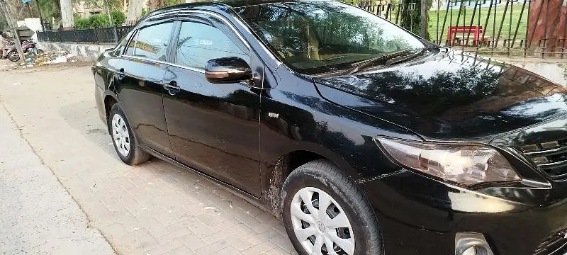 toyota-corolla-xli-2012-big-11