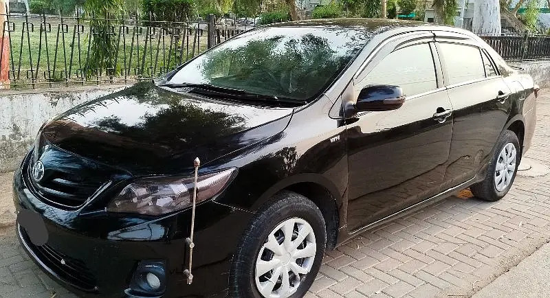 toyota-corolla-xli-2012-big-7