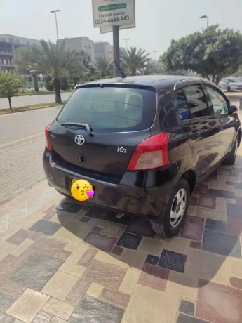 toyota-vitz-f-13-big-1