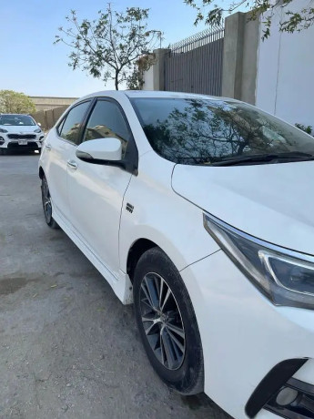 toyota-corolla-altis-2018-manual-big-2