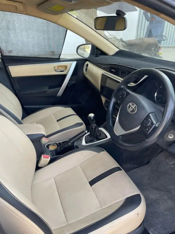 toyota-corolla-altis-2018-manual-big-4