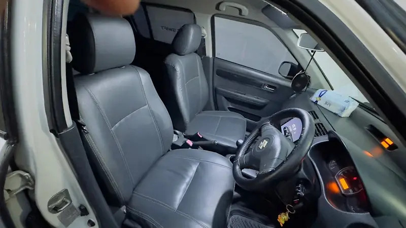 suzuki-swift-2012-big-8