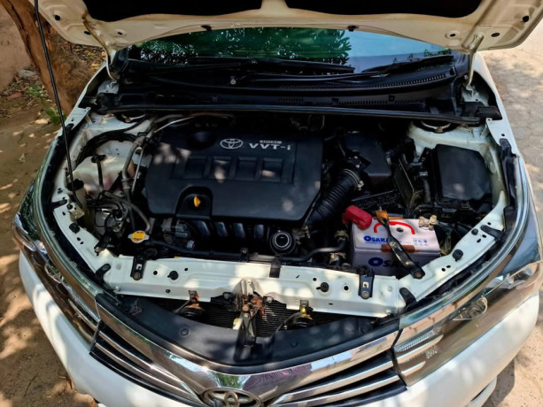 toyota-corolla-altis-x-cvt-i-18-big-9
