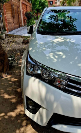 toyota-corolla-altis-x-cvt-i-18-big-1