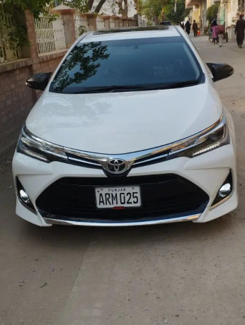 toyota-corolla-altis-16-x-cvt-i-special-edition-big-0