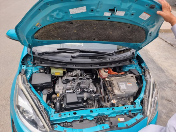 toyota-aqua-z-big-4