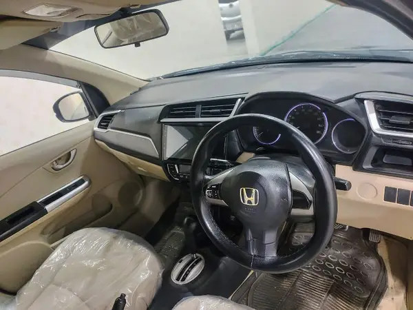 honda-br-v-2017-full-option-big-5