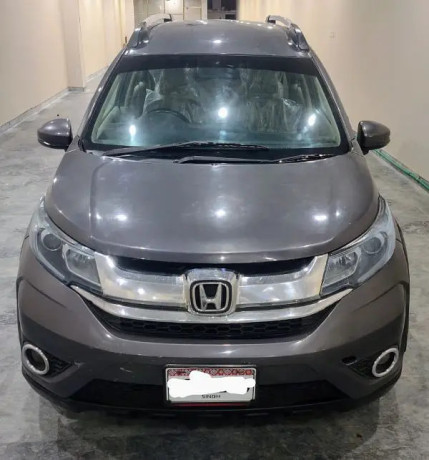 honda-br-v-2017-full-option-big-10