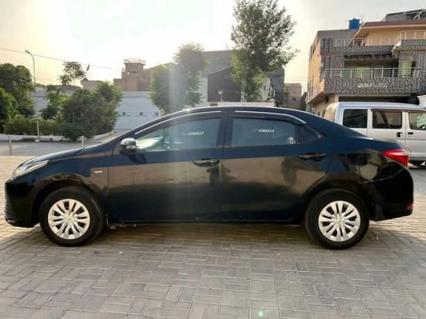 toyota-corolla-altis-16-x-cvt-i-big-1