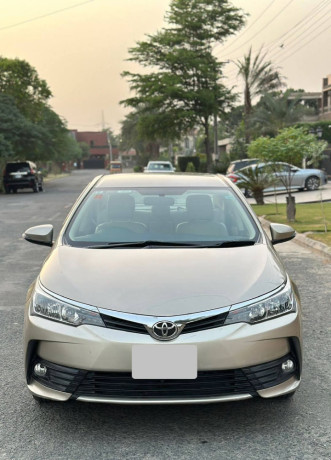 toyota-corolla-altis-16-x-cvt-i-big-0