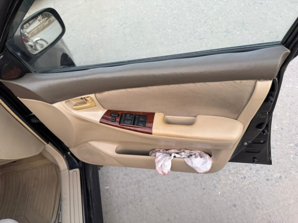 toyota-corolla-altis-x-cvt-i-18-big-2