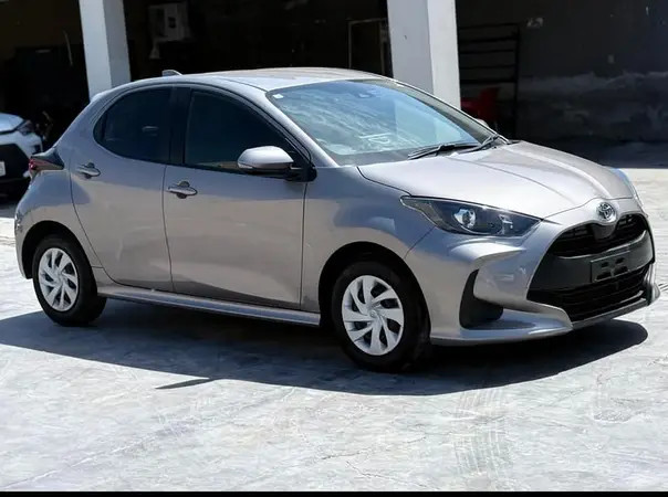 toyota-yaris-hatchback-x-2022-big-5