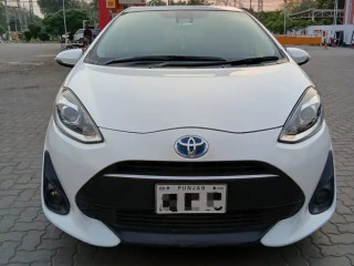 toyota-aqua-2017