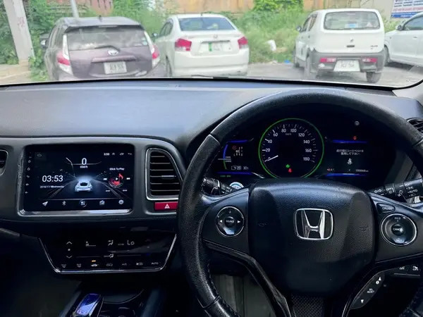honda-vezel-2014-hybrid-big-2