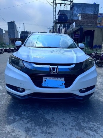 honda-vezel-2014-hybrid-big-0