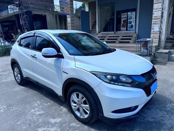 honda-vezel-2014-hybrid-big-9