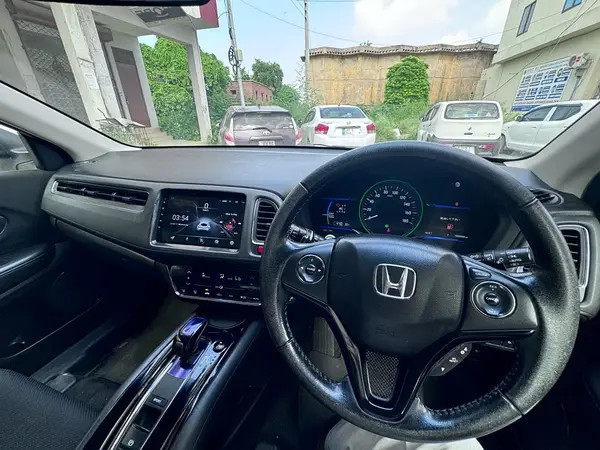 honda-vezel-2014-hybrid-big-1