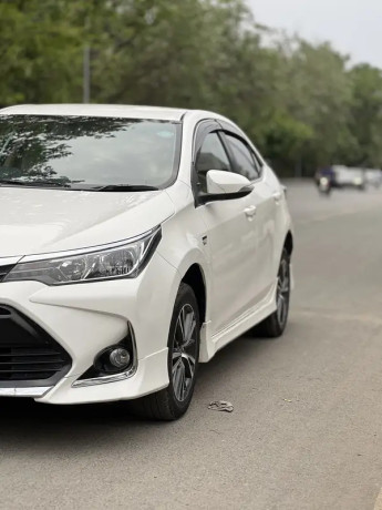 toyota-corolla-altis-16-x-cvt-i-big-1