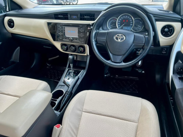 toyota-corolla-altis-16-x-cvt-i-big-4