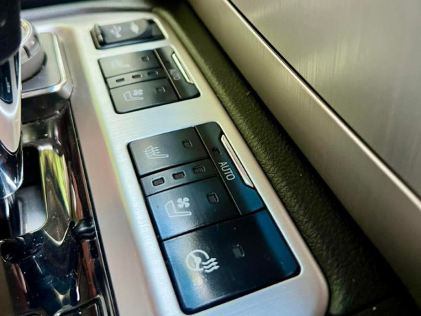 toyota-land-cruiser-zx-gasoline-35l-big-9