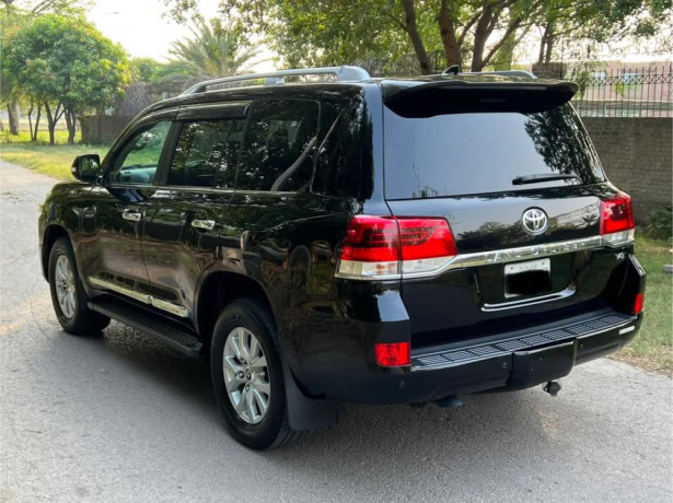 toyota-land-cruiser-zx-gasoline-35l-big-2