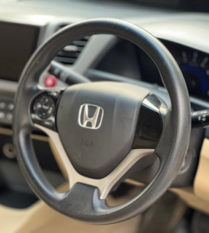 honda-civic-oriel-big-4
