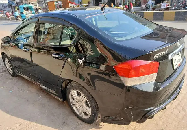 honda-city-ivtec-2010-big-6