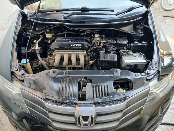 honda-city-ivtec-2010-big-3
