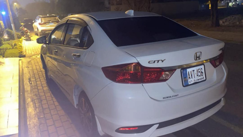 honda-city-15l-aspire-mt-big-7