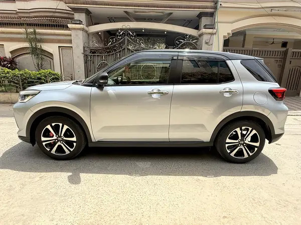 daihatsu-rocky-10-r-tc-2019-2025-importdaihatsu-rocky-10-r-tc-2019-2025-impor-big-5