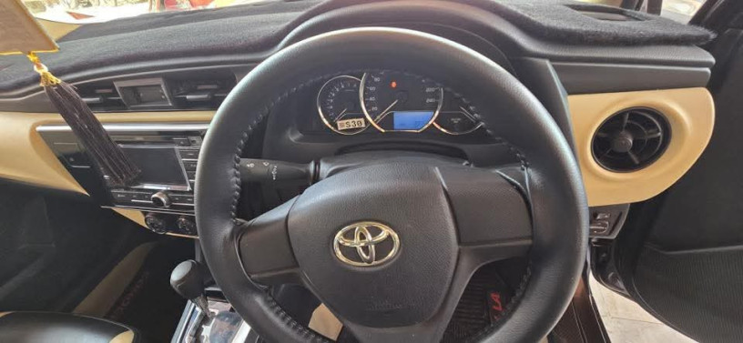 toyota-corolla-altis-x-manual-16-big-1
