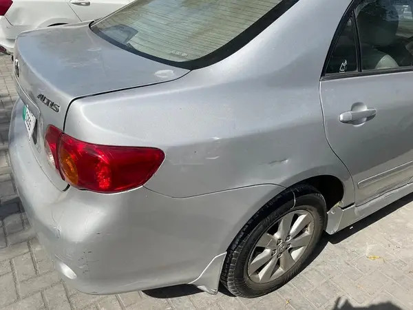 toyota-corolla-altis-2010-big-6